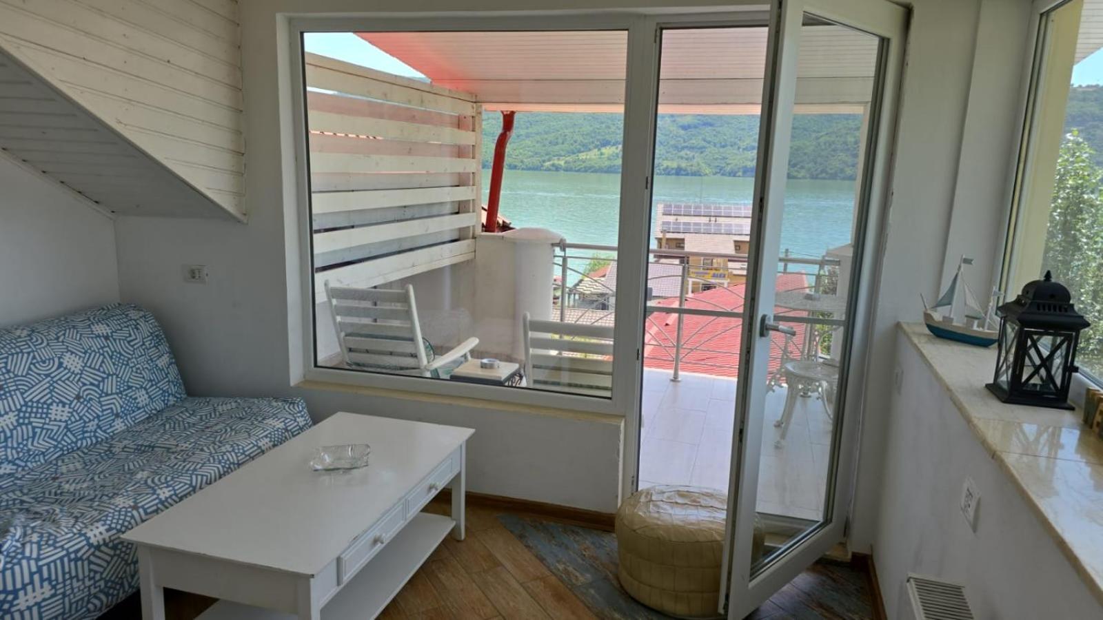 Casa Marina Hotel Ieşelniţa Bagian luar foto