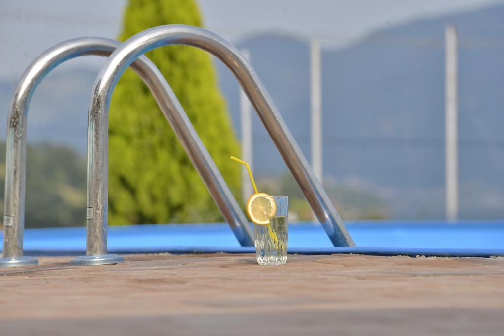 Casa Marina Hotel Ieşelniţa Bagian luar foto
