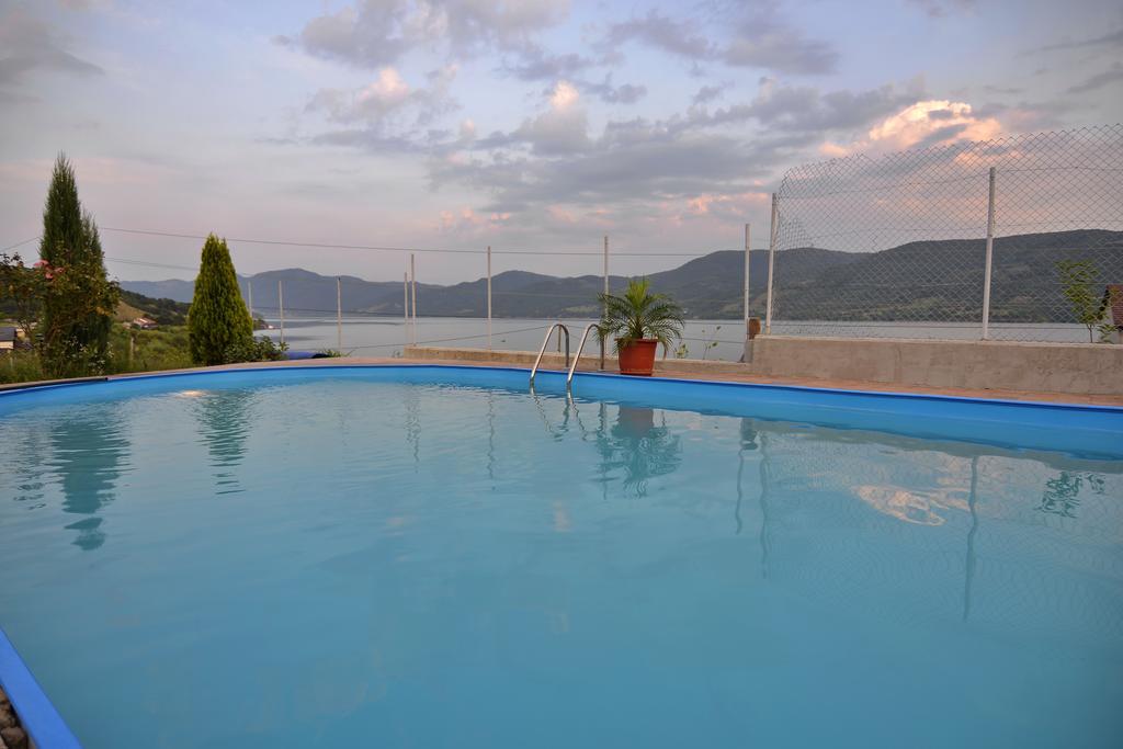 Casa Marina Hotel Ieşelniţa Bagian luar foto