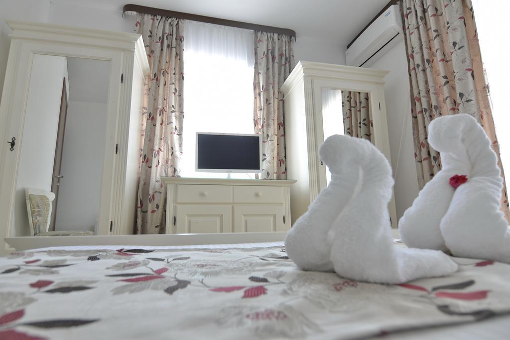 Casa Marina Hotel Ieşelniţa Bagian luar foto