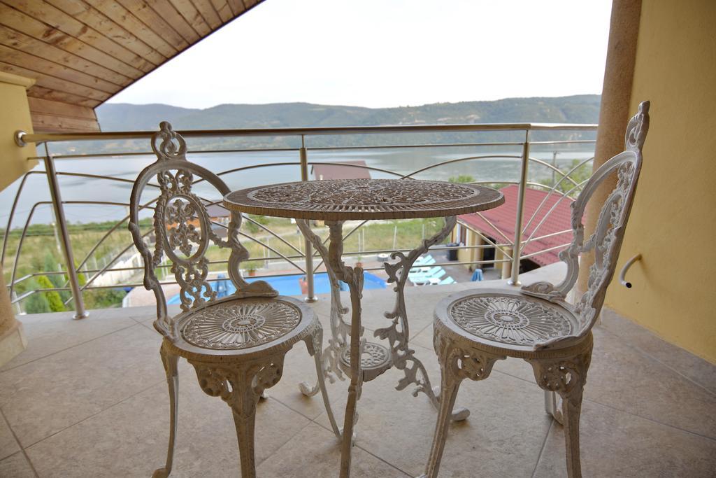 Casa Marina Hotel Ieşelniţa Bagian luar foto